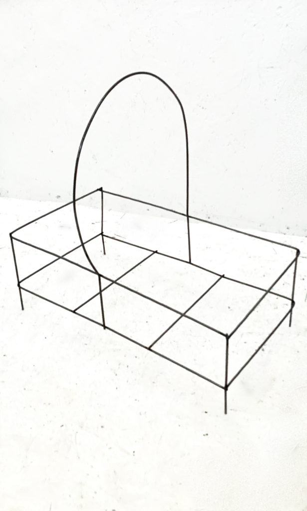 Теплица профиль 25x25. Каркас венка ритуального. Каркас для венка. Склад теплиц. Теплица производитель.